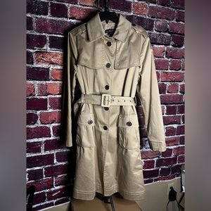 New York & Company Women’s Trench Coat Tan size Large.